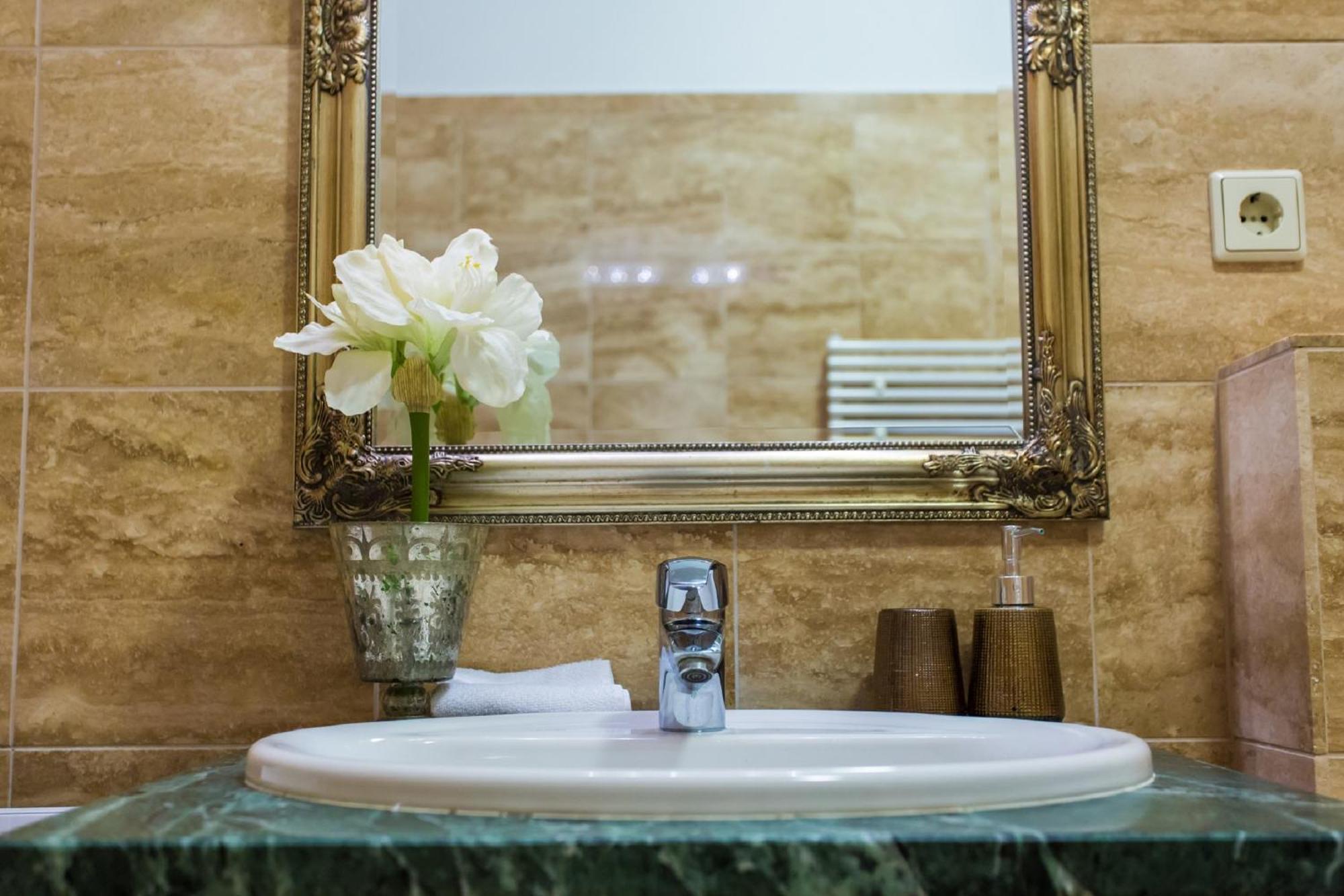 Colours Apartments Superior With Free Parking Βουδαπέστη Εξωτερικό φωτογραφία